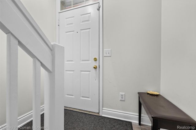 22123 W VILLAGE Drive, Dearborn, MI 48124