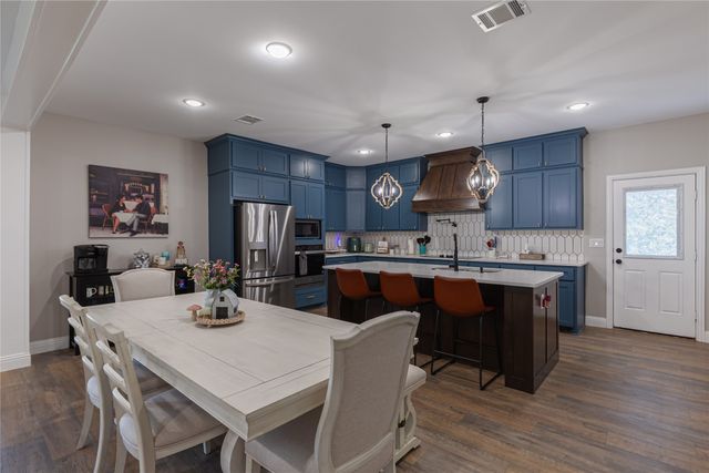 117 Rock Salt Drive, Springtown, TX 76082