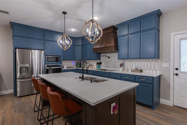 117 Rock Salt Drive, Springtown, TX 76082