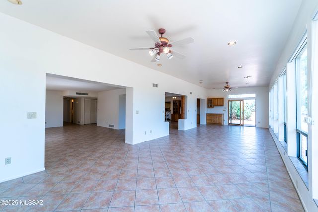 432 E Los Rincones, Green Valley, AZ 85614