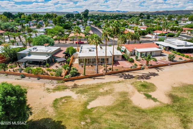 432 E Los Rincones, Green Valley, AZ 85614