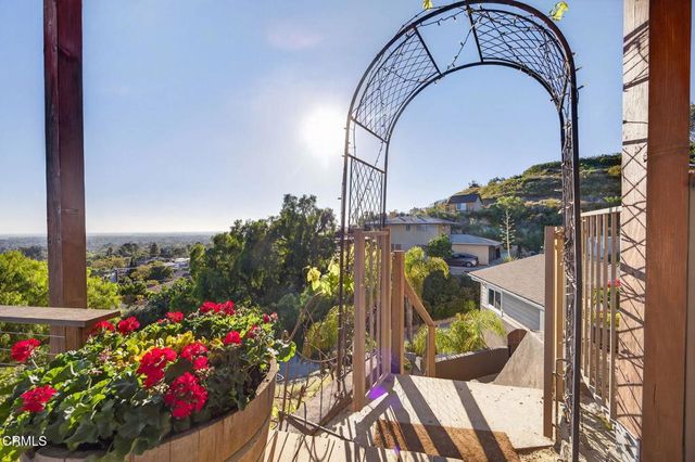 559 N Loop Drive, Camarillo, CA 93010