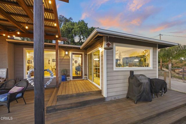 559 N Loop Drive, Camarillo, CA 93010