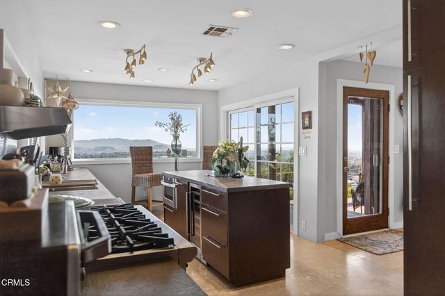 559 N Loop Drive, Camarillo, CA 93010