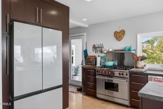 559 N Loop Drive, Camarillo, CA 93010