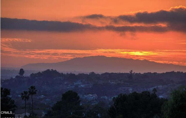 559 N Loop Drive, Camarillo, CA 93010