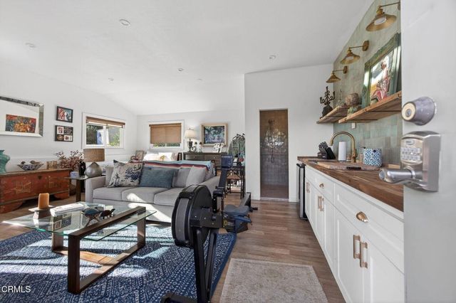 559 N Loop Drive, Camarillo, CA 93010