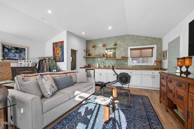 559 N Loop Drive, Camarillo, CA 93010