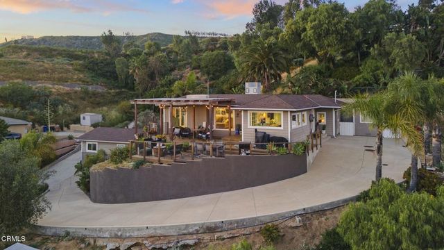 559 N Loop Drive, Camarillo, CA 93010