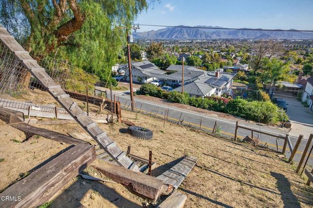 559 N Loop Drive, Camarillo, CA 93010