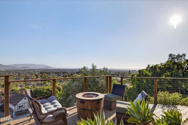 559 N Loop Drive, Camarillo, CA 93010