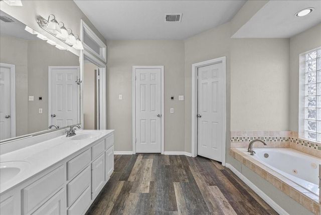 14403 Circlewood Way, Houston, TX 77062