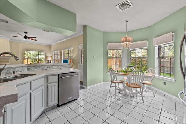 14403 Circlewood Way, Houston, TX 77062