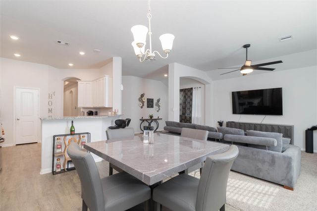 2209 Cedar Valley Drive, Conroe, TX 77306