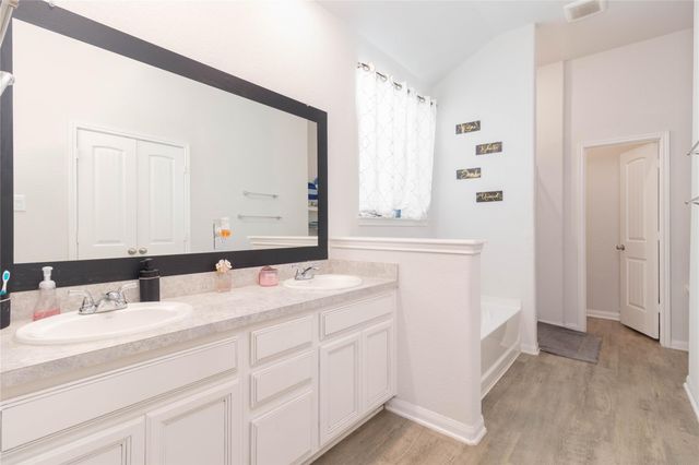 2209 Cedar Valley Drive, Conroe, TX 77306