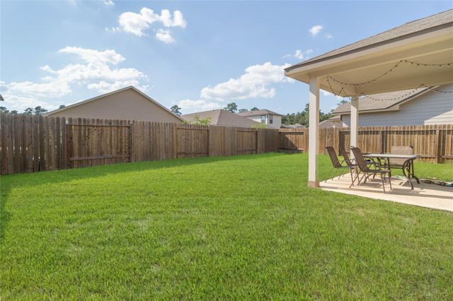 2209 Cedar Valley Drive, Conroe, TX 77306
