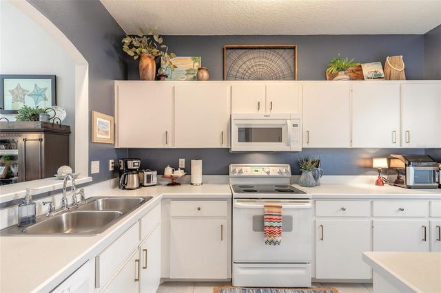 2212 DEERWOOD DRIVE, New Smyrna Beach, FL 32168
