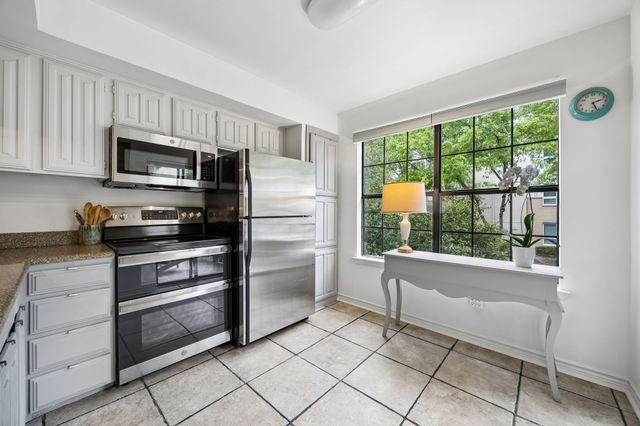 7640 W Greenway Boulevard 6E, Dallas, TX 75209