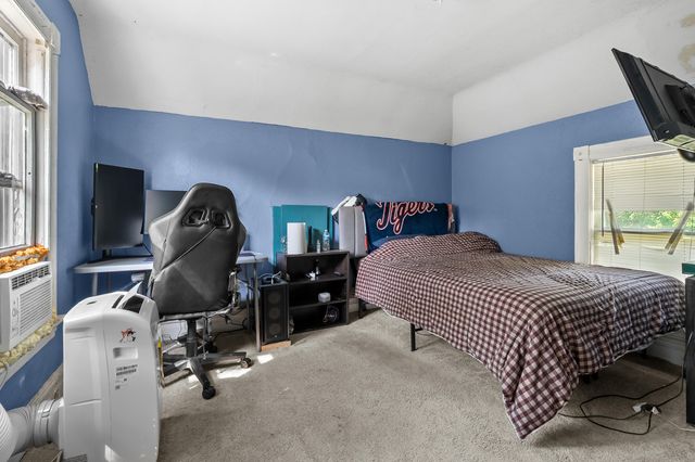 829 Simpson Street, Kalamazoo, MI 49007