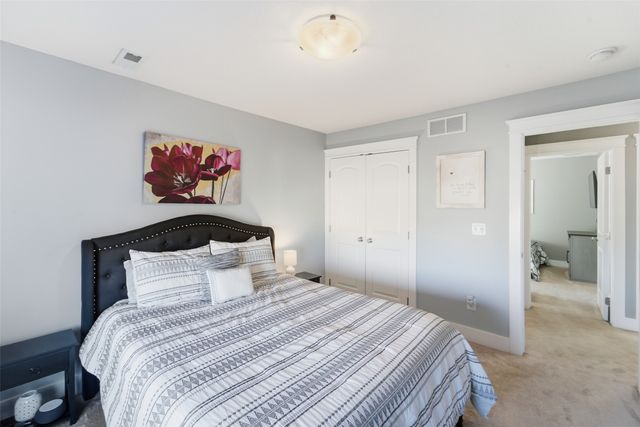 13010 Westbrook Drive, Urbandale, IA 50323