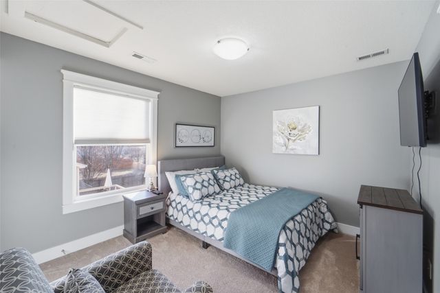 13010 Westbrook Drive, Urbandale, IA 50323