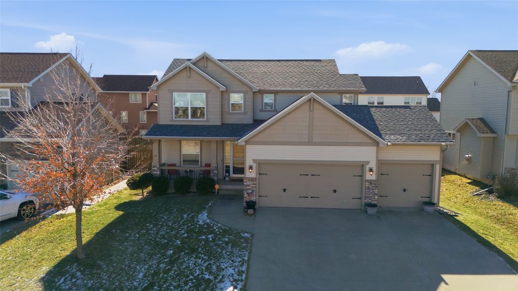 13010 Westbrook Drive, Urbandale, IA 50323