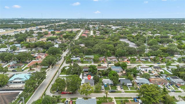6404 Meade St, Hollywood, FL 33024