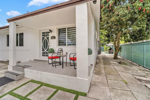 6404 Meade St, Hollywood, FL 33024