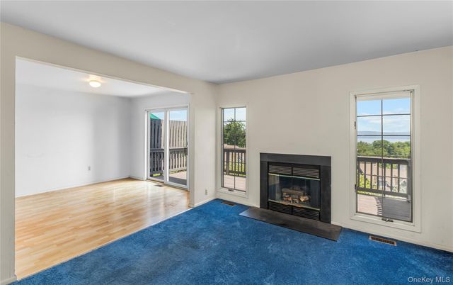 33 Village Gate Way 33, Nyack, NY 10960
