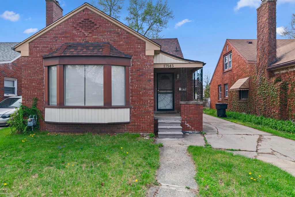 17583 Huntington Road, Detroit, MI 48219
