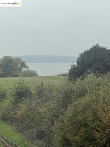 2269 Cypress AVE, San Pablo, CA 94806