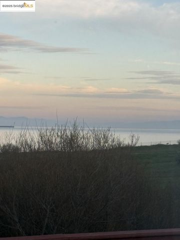 2269 Cypress AVE, San Pablo, CA 94806