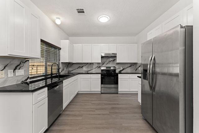 102 Lindencrest Court, Sugar Land, TX 77479