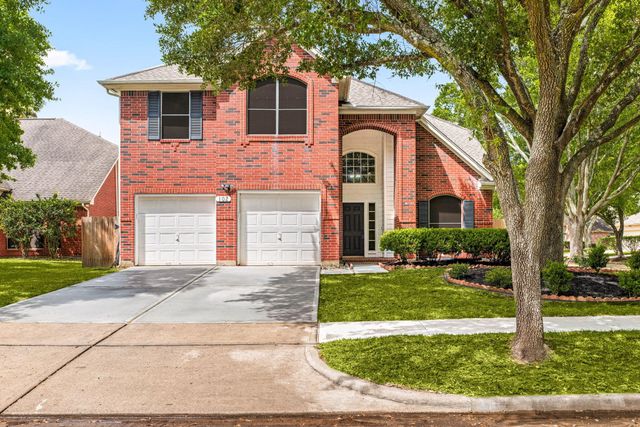 102 Lindencrest Court, Sugar Land, TX 77479