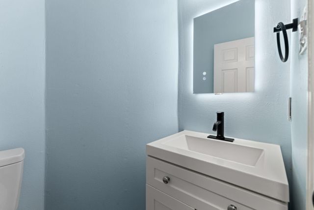 102 Lindencrest Court, Sugar Land, TX 77479