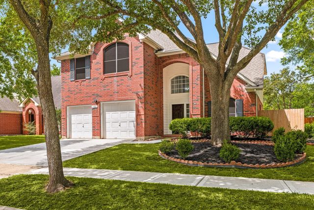 102 Lindencrest Court, Sugar Land, TX 77479