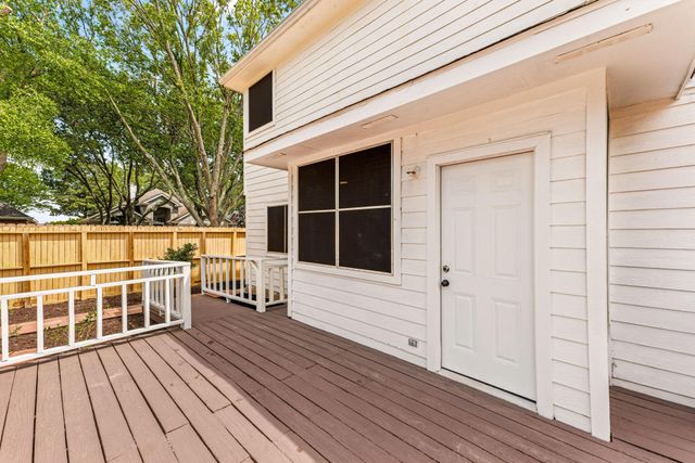 102 Lindencrest Court, Sugar Land, TX 77479