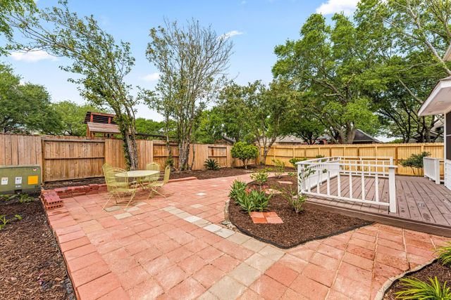 102 Lindencrest Court, Sugar Land, TX 77479