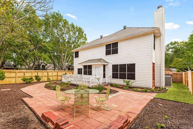 102 Lindencrest Court, Sugar Land, TX 77479