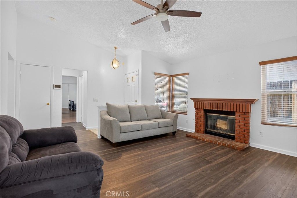 Image 6 of property listing at 37023 Turner Drive, Palmdale, CA 93550