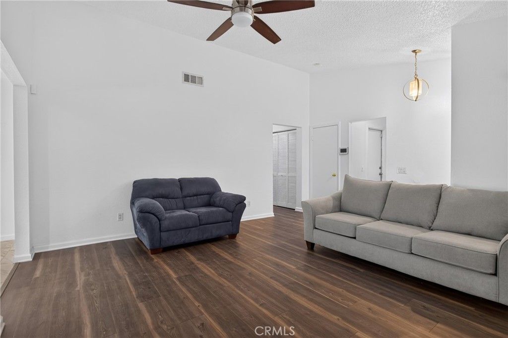 Image 7 of property listing at 37023 Turner Drive, Palmdale, CA 93550