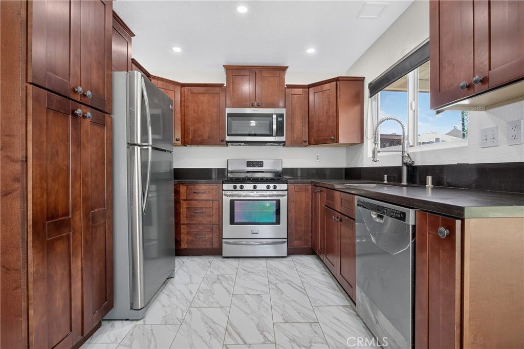 Image 9 of property listing at 37023 Turner Drive, Palmdale, CA 93550