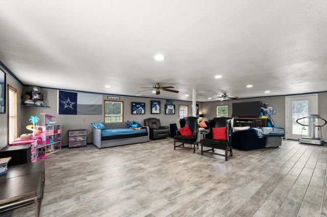 380 Farr Altom Road, Seagoville, TX 75159
