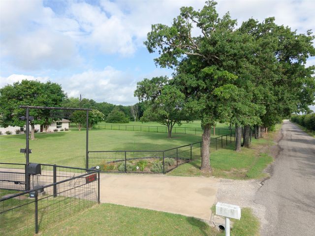 380 Farr Altom Road, Seagoville, TX 75159