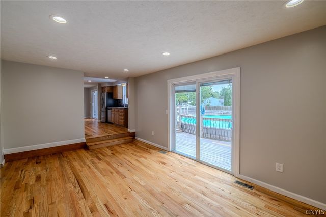 4211 Inverrary Drive, Clay, NY 13090