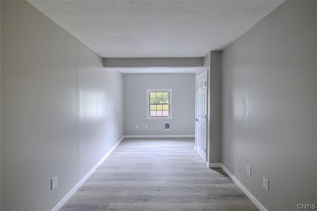 4211 Inverrary Drive, Clay, NY 13090