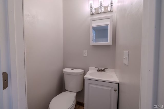 4211 Inverrary Drive, Clay, NY 13090