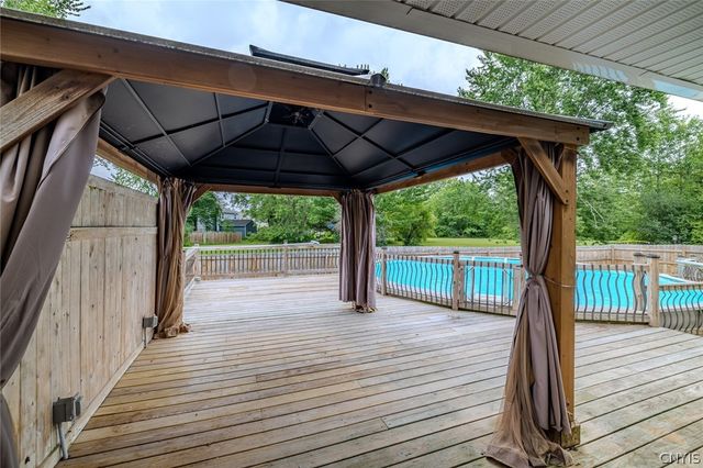 4211 Inverrary Drive, Clay, NY 13090