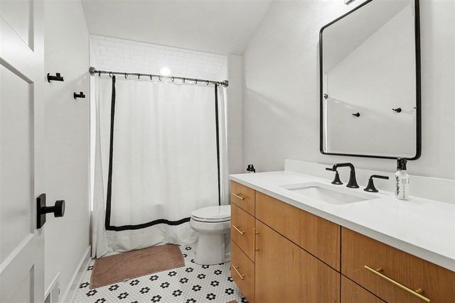 258 W Lowell Street, Pentwater, MI 49449