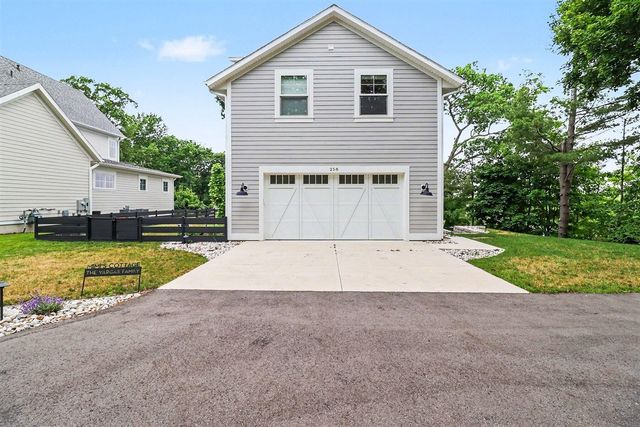 258 W Lowell Street, Pentwater, MI 49449
